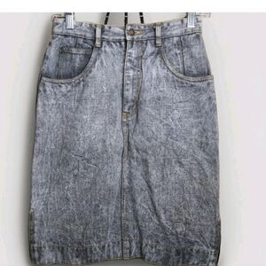 Vintage 1990’s Jordache Basics Black Skirt, Double Zip, Size 7/8